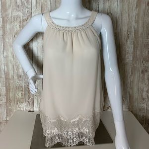 WHBM  lace sleeveless top sz Cs